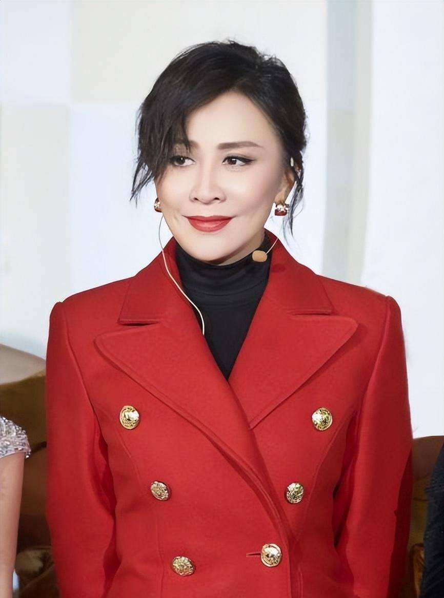 "洁癖影后"刘嘉玲:八亿身家认康康做干儿,绑架留阴影与舒淇反目