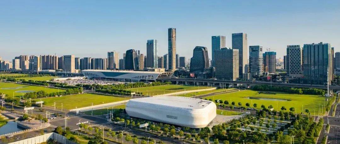 非凡十年|《新华日报》整版报道:相城 锚定“双中心” 绘就新蓝图_发展_苏州_建设