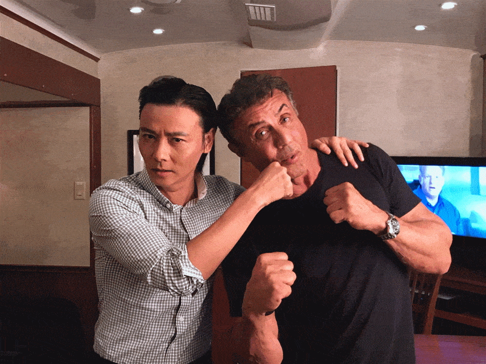 史泰龙和谁合照都挥拳,连特朗普都不例外,唯独在他面前像乖宝宝_硬汉