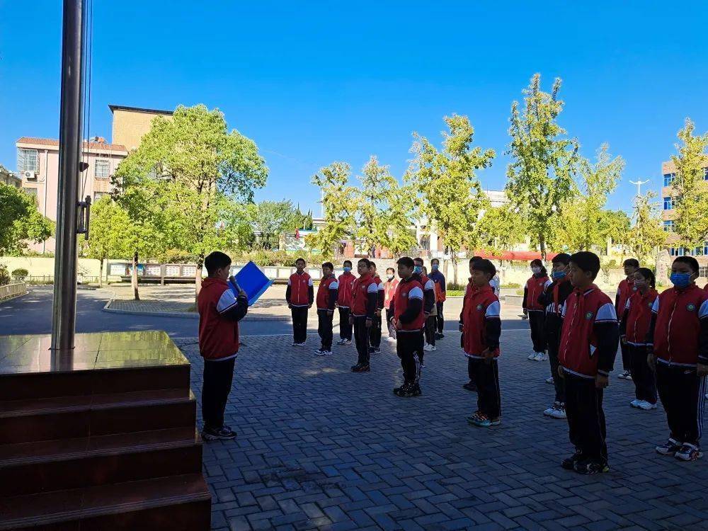 红领巾献礼二十大 争做新时代好少年——巢湖市东风路小学开展十一三