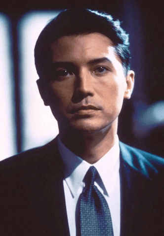 有评论说,李小龙之后,继承他作为华人代表在好莱坞立足的,就是尊龙了