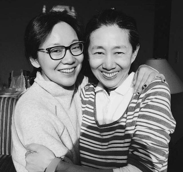 那会李雪健因为觉得自己配不上对方,就只会一个劲的对于海丹好,也不敢