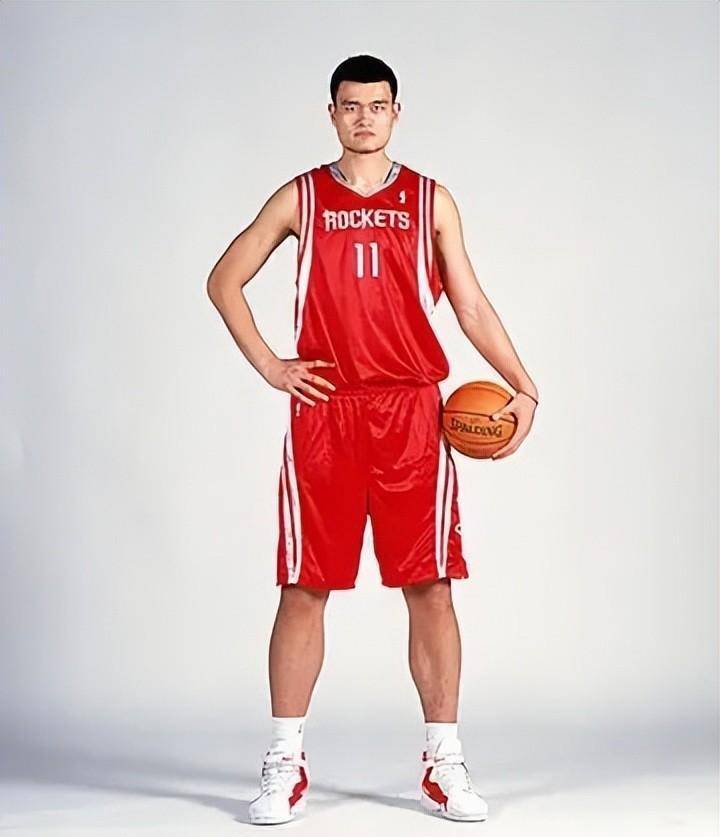 41岁叶莉风韵犹存,12岁女儿身高到姚明胸口_训练_篮球_因为