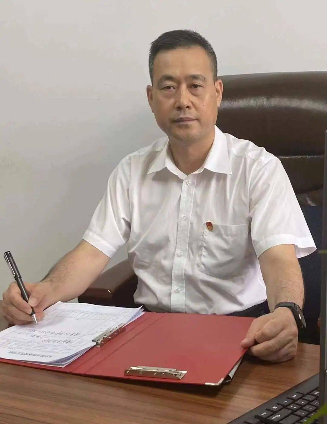 高质量发展局长访谈录第十一期七台河市退役军人事务局局长杜平