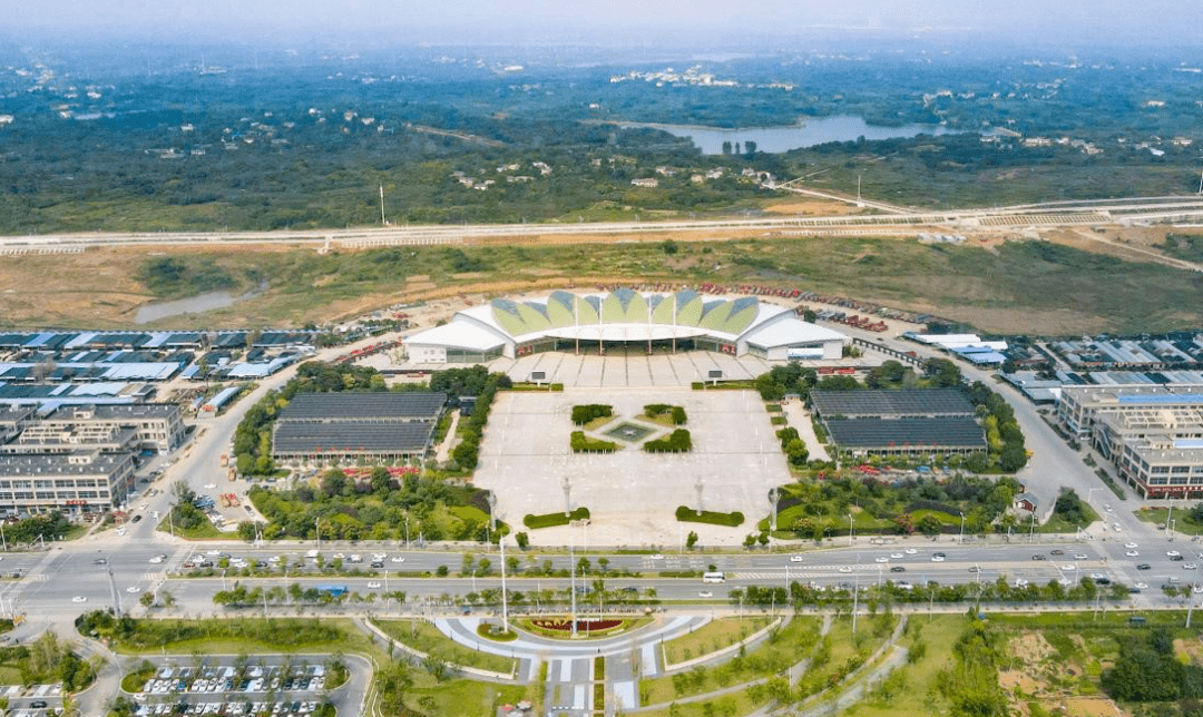 位于肥西县的中国中部花木城 肥宣供图苗木"颜值"变经济"产值""苗交会