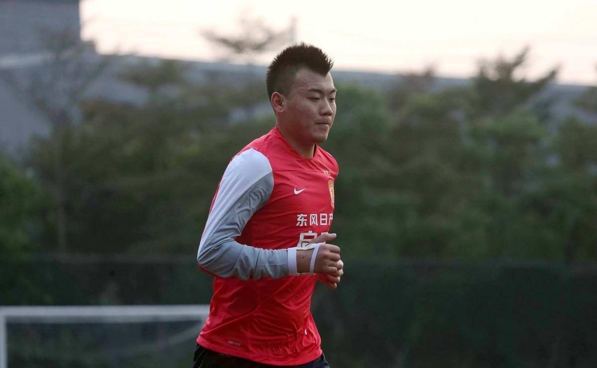 28岁前恒大国脚   网约车司机正式转战中乙_张佳祺_中国_广州