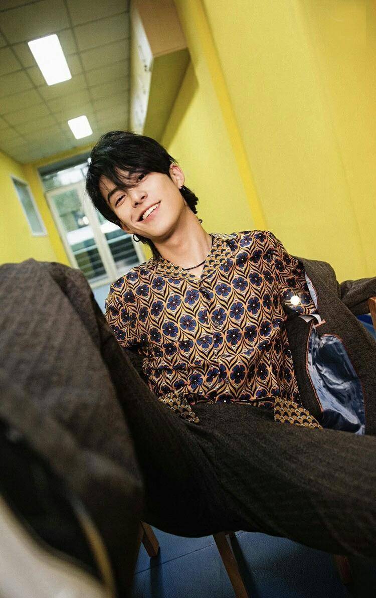 王鹤棣《我们的西南联大》搭配老牌帅哥,颜值和演技双双在线_王劲松