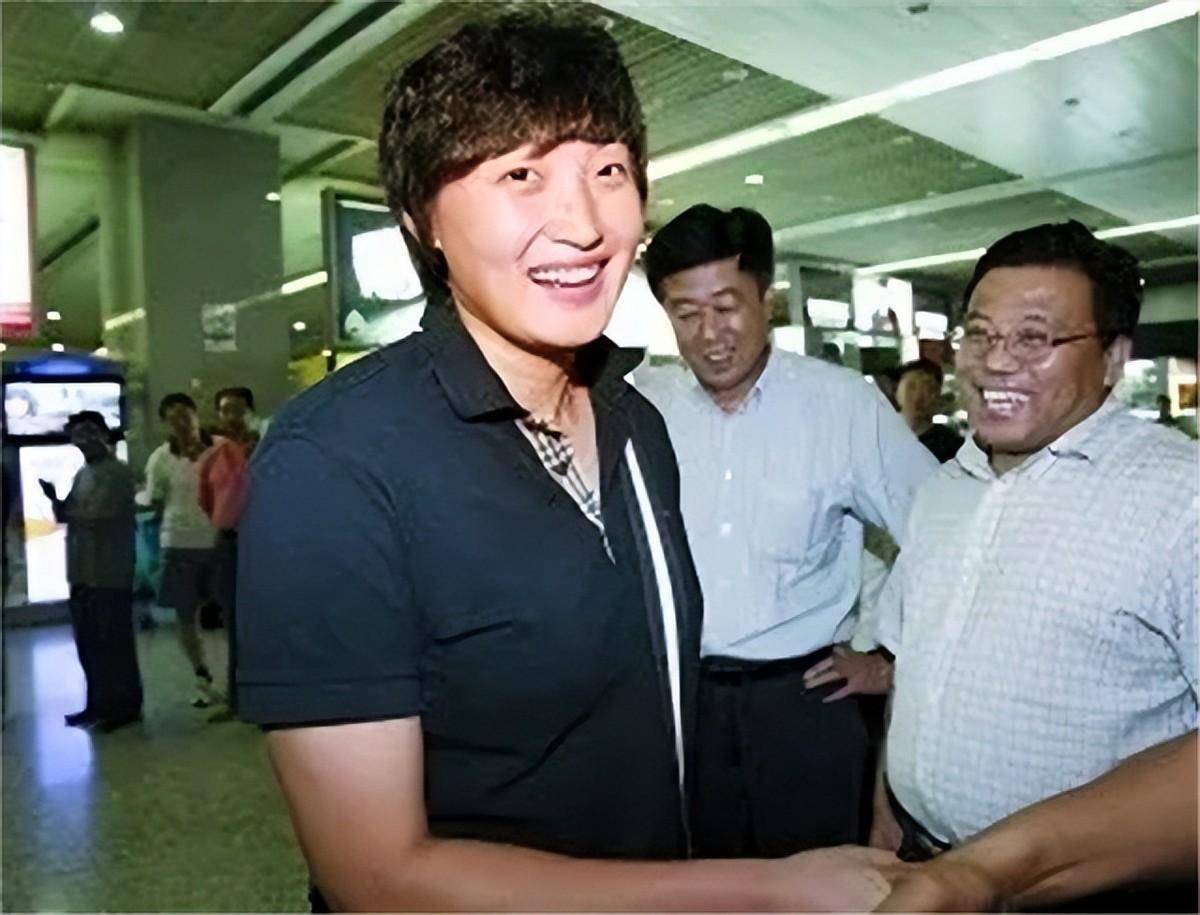 中国女排黄金队员杨昊,经历马拉松式恋爱长跑,好事多磨心想事成_训练