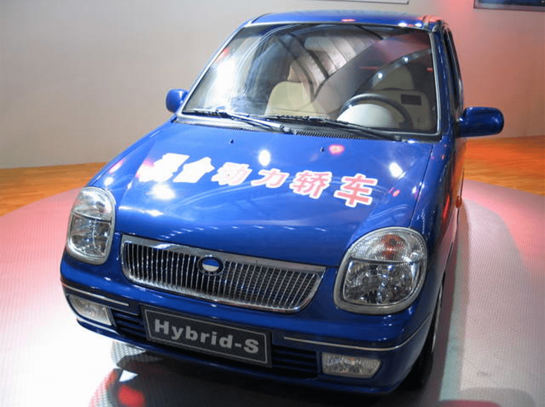 福莱尔加长跨界版-比亚迪f4三厢版福莱尔,还是台电动车2004年北京车展