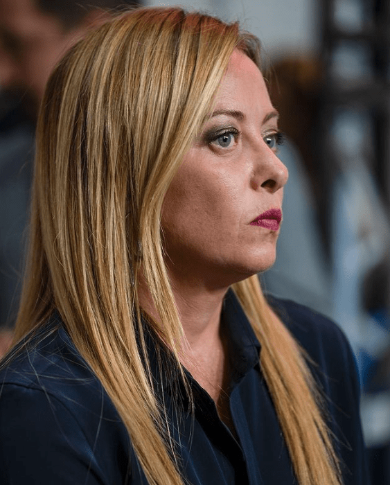 做过保姆,不修边幅,她将是意大利首任女总理_梅洛尼_父亲_工作