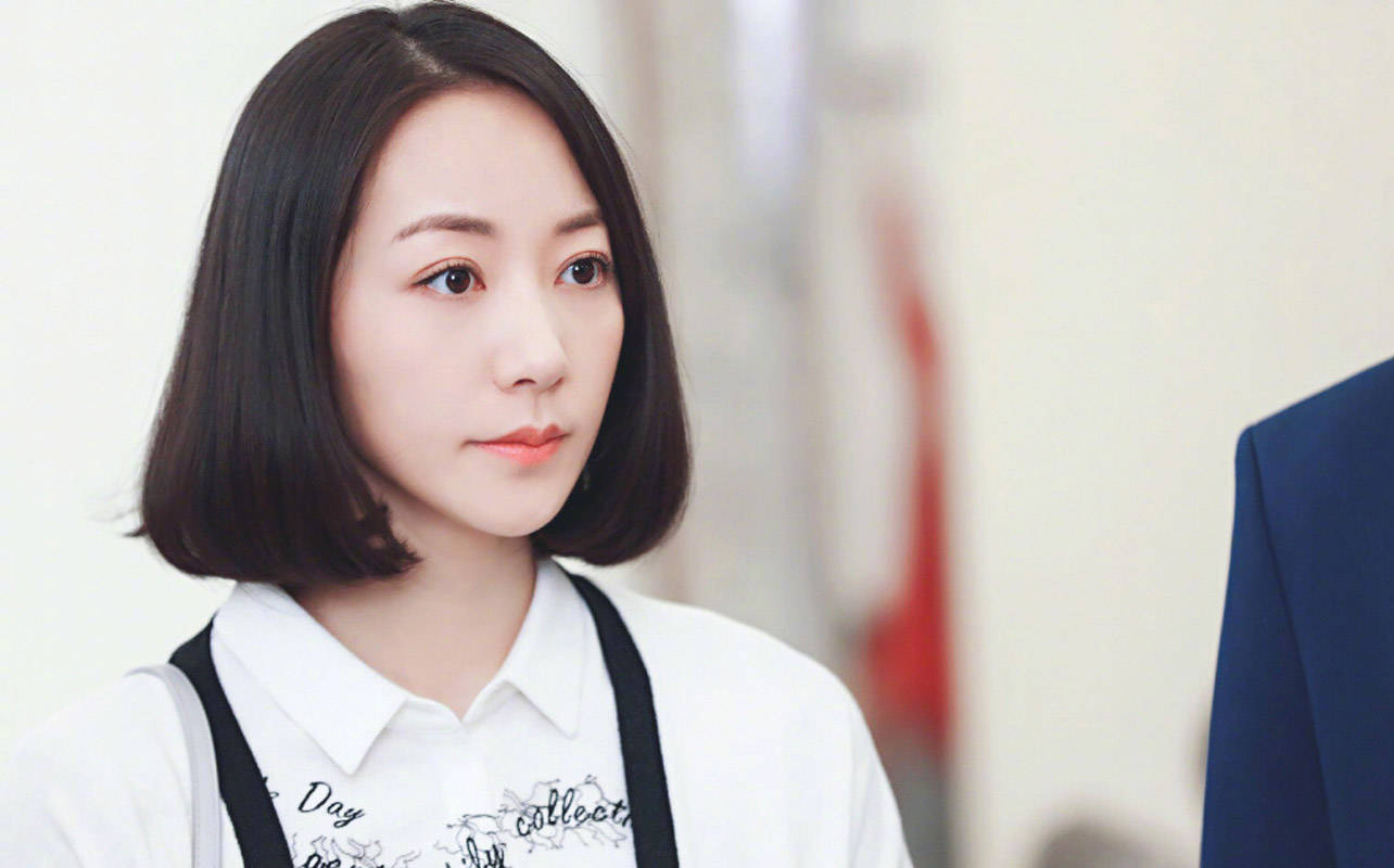 原来韩雪真人长这样,游泳时脸被水浸湿导致脱妆,素颜让人愣住_化妆_女
