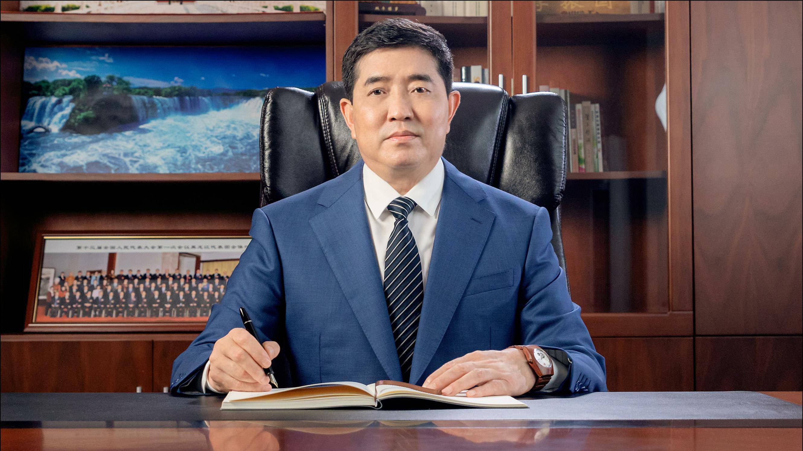 二十大时光·聆听报告 | 九芝堂董事长李振国:努力做好中医药产业与