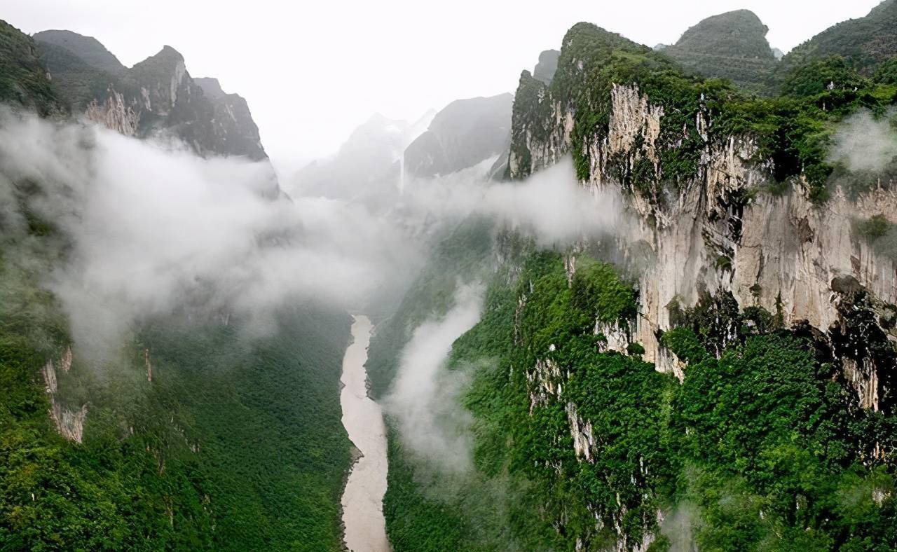 贵州一峡谷景区走红，集峰林与溶洞于一体，秀丽险峻堪称人间仙境