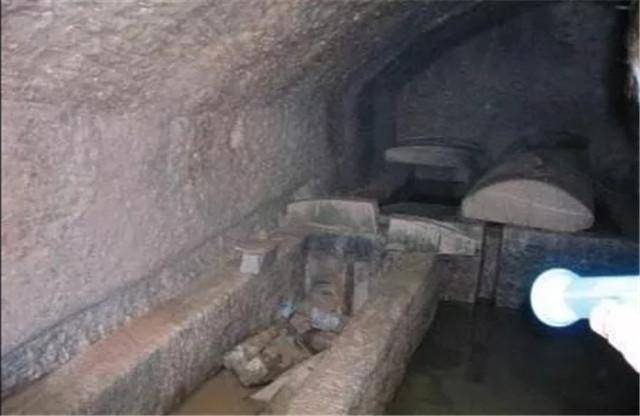“乌龟”考古发生离奇事件：湖北挖掘2000年古墓时，爬出一只"千年"乌龟