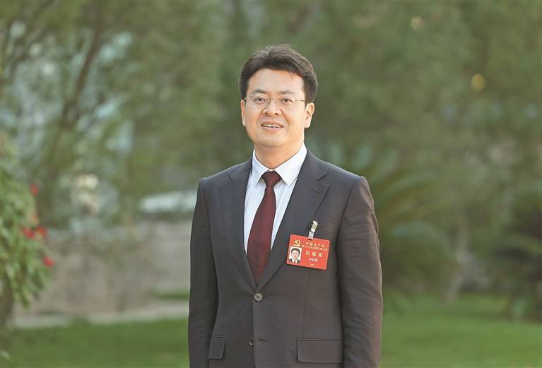 学思践悟|李世峰代表 做好资源型城市转型"大庆答卷"_发展_经济_产业