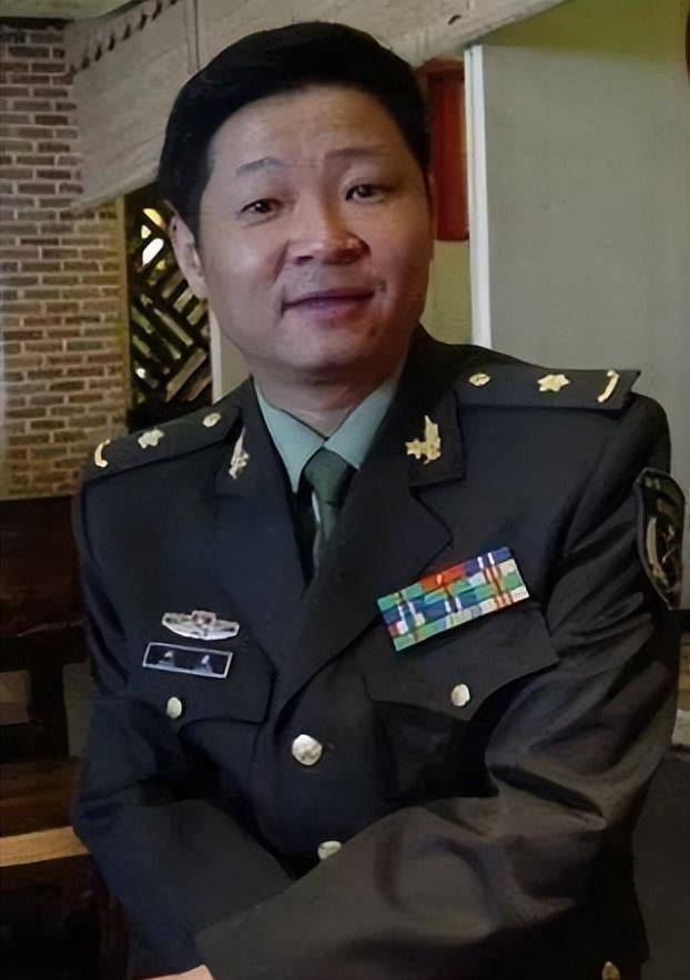 他凭借"三德子"这个角色爆红后,发现自己直接接到同类型的角色,难以再