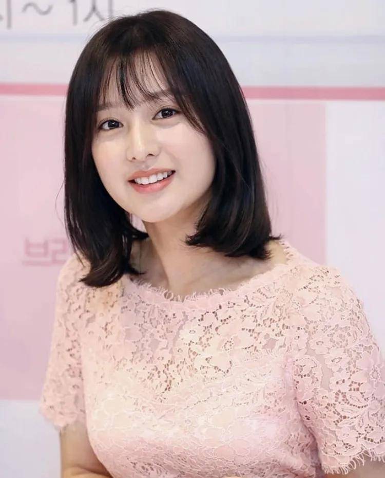 我们来看看都有谁?_朴宝英_金高_剧中