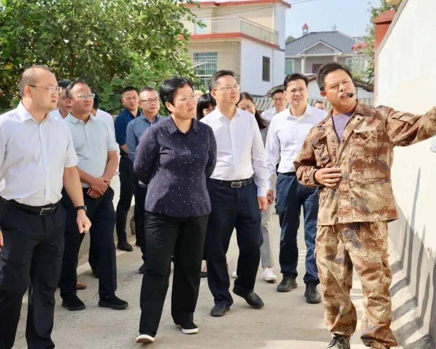 常务副主任,省乡村振兴局常务副局长黎明一行到我县调研乡村振兴工作