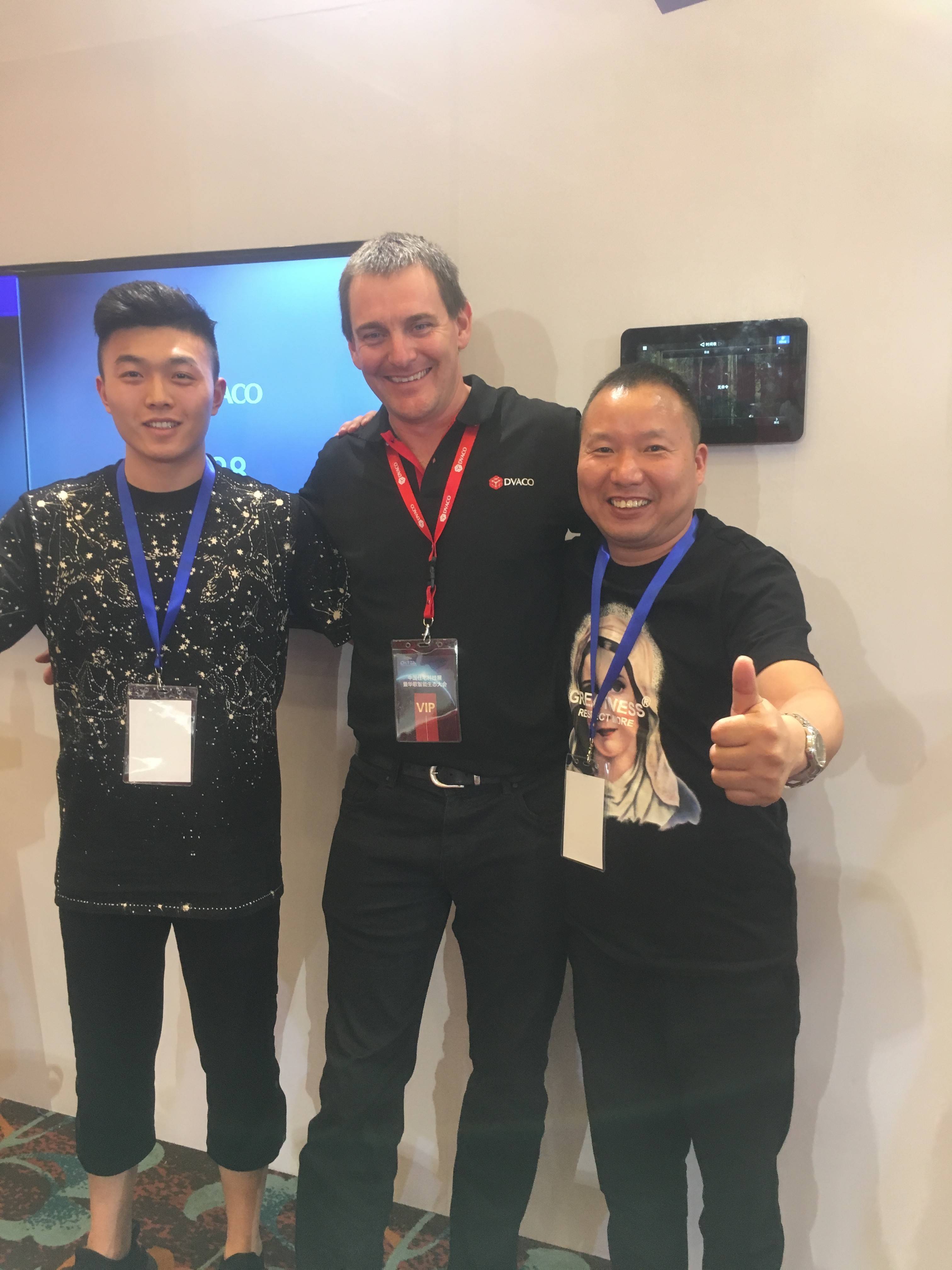 曾轩|创业的初心是分享幸福_部队_家居_父母