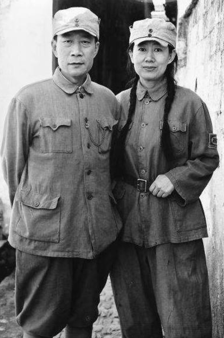 于海丹:嫁李雪健放弃演员事业,丈夫抗癌20年,她一路陪伴_治疗_妻子