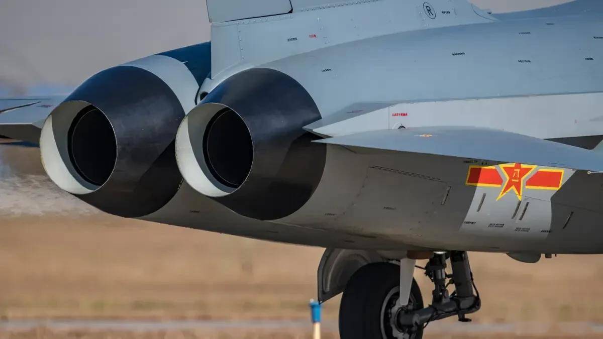 200多架l-15b高教机,因俄乌冲突断供航发,涡扇-17终于等到你了_超音速