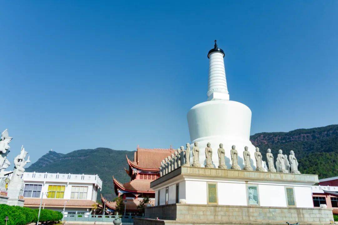 登鸡足山,揭秘"镇山古寺"历经了怎样的风雨_尊胜_白塔_年间
