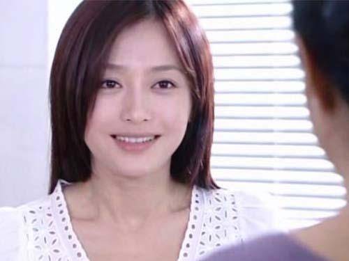 生活中的秦岚跟"绿萍"完全不一样,但是绿萍的身上仍然有一些吸引秦岚