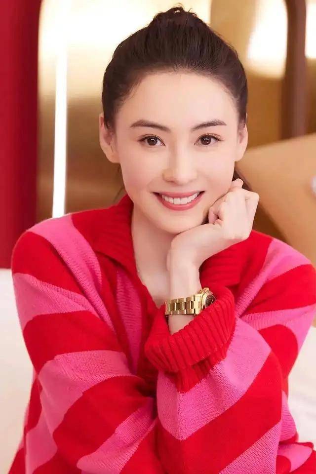 网曝张柏芝直播间买到假货:质量不忍直视 还不如地摊货(图2)