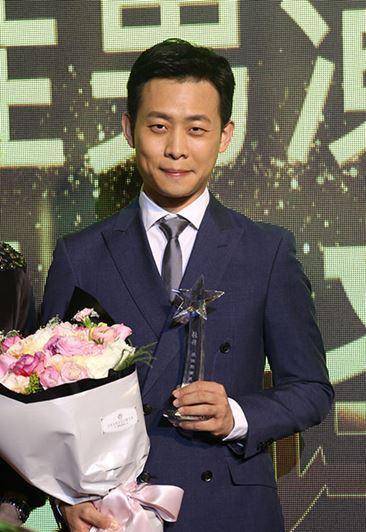 张译随后出演了多部热播剧,像《我的团长我的团》,《新上门女婿》