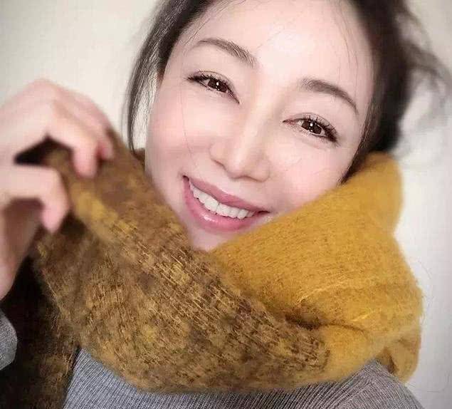 选美冠军坂村薰-52岁主妇年龄完爆25岁青春容颜!_大赛_女性_岁月