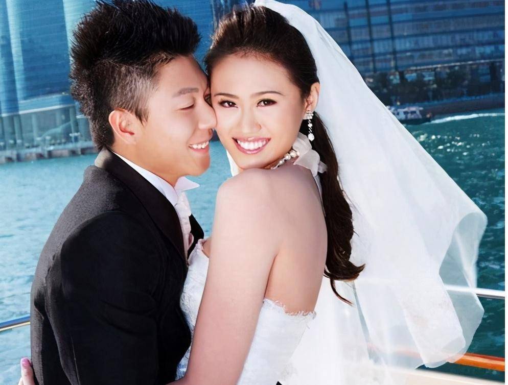 用7年时间陪她长大,一家四口幸福美满_李小鹏_李安琪_教练