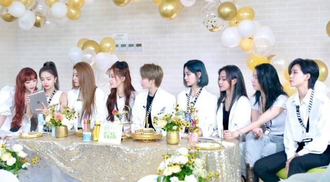 the nine是个"纹身团"?喻言纹满背,陆柯燃手臂,看了赵小棠懵了