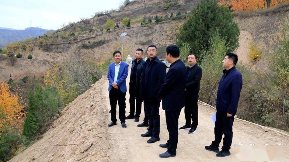 据秦安县融媒体中心消息10月25日,秦安县委副书记,县长王龙强带领县