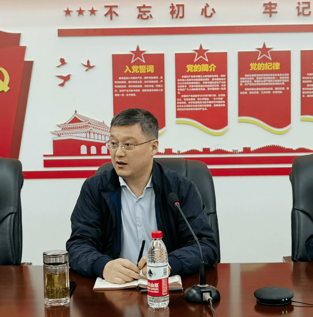 会上,控股集团jg总监,公司董事长杨艳辉作了工作指示:767676