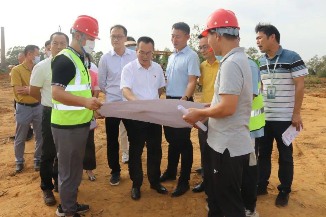 李仕鹏率队调研学校建设和区委党校选址工作_江城_规划_体育馆