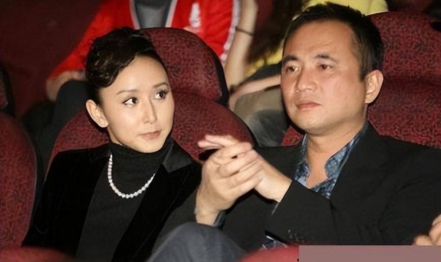 "拿督夫人"胡静:被亿万富豪追三年,打败杨紫琼嫁豪门却穿地摊货