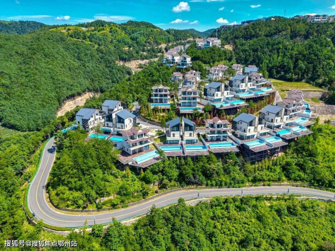 la villa by la montagne全泳池别墅度假村——图卷九号那就来金华