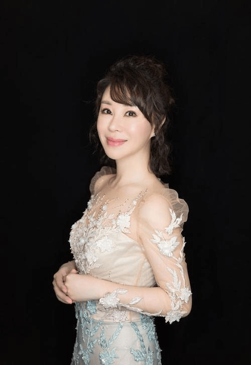 45岁祖海成大龄剩女,自曝不婚原因,王为念曾表白多次被拒_感情_情感