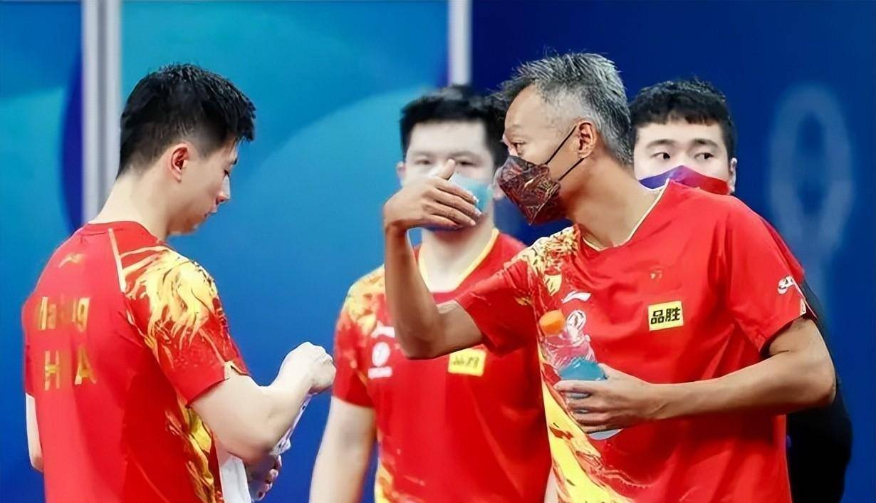 梁靖昆被禁赛,马龙因类似动作引发讨论,龙队用行动表态让人敬佩_龙之