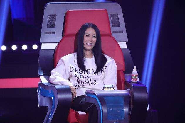 新一季《好声音》来袭,李宇春换下那英,被嘲讽不够资格?