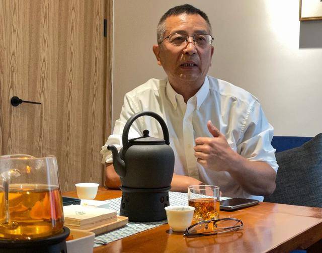 上海豫兴公司付总到松江探访海鸥公司,在原办公室主任李东晨引荐下