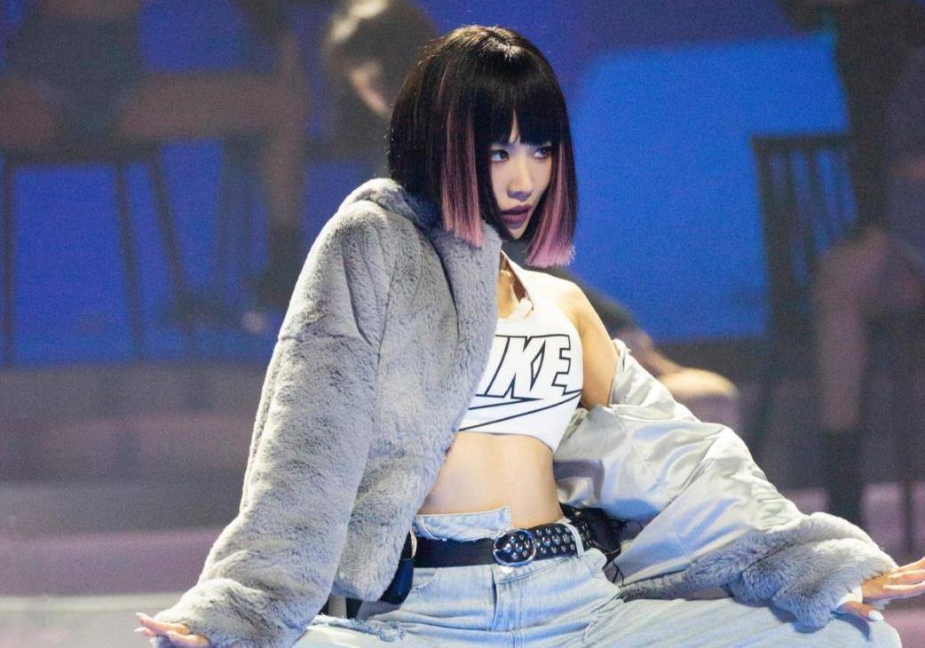 浅谈王霏霏孟佳,作为前女团成员,她俩才是真正的逆流而上_missa_裴