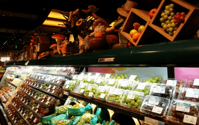 胖东来最新美蔬果美陈欣赏_商品_侵权_葡萄