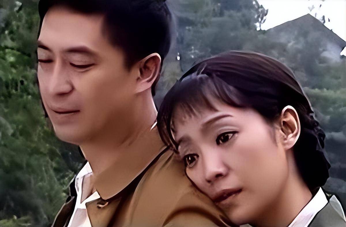 演员王海燕:二婚改嫁张嘉益,41岁高龄产子,婚姻状况如何了?