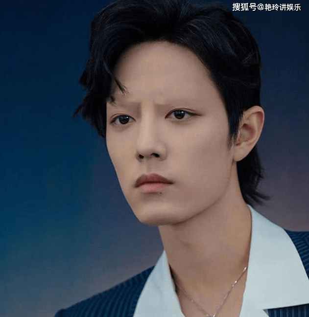 当红男星眉毛被"p掉"后,王一博毫无影响,看到千玺:又恋爱了!