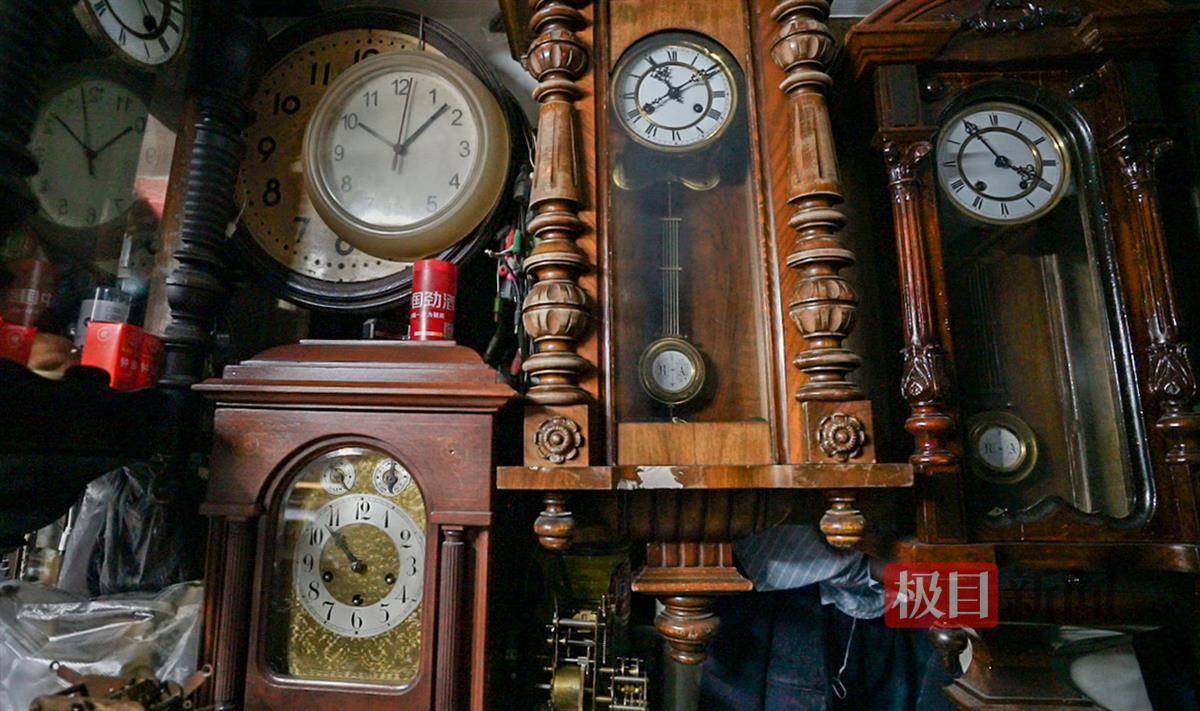 曹爹爹38年修复500余件古董钟_曹庆吉_武汉市_小时候
