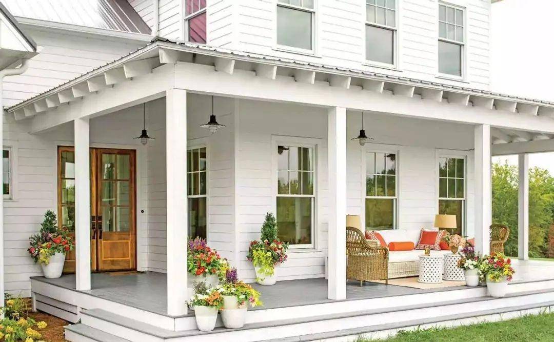 入户有长廊,但并不是所有家庭都能满足的,相当于是入户门廊的升级版