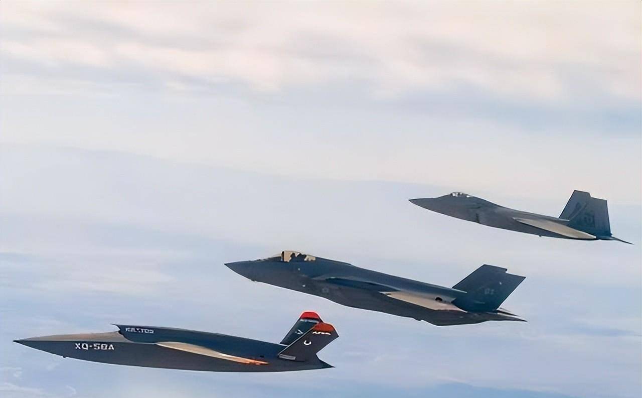 歼20"忠诚僚机"这么大?