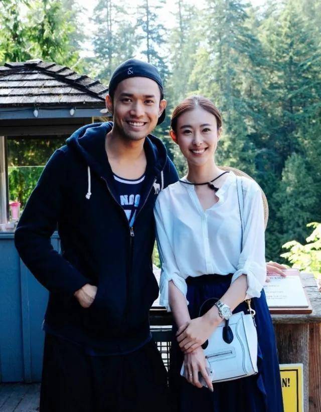 33岁车模兽兽,旗袍装优雅端庄,如今回归家庭,成贤妻良母_翟凌_张博