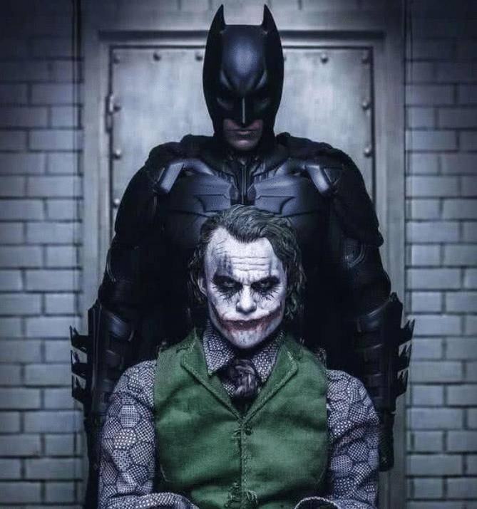 dc四代小丑大对比,看到最后面,请别再说希斯莱杰后再无小丑_电影_观众